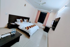 Saket hotel & Restaurant, Mauzamabad