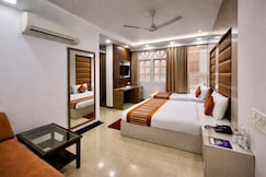 Red Castle Hotel near BLK Hospital., Delhi