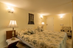 The Palms Bnb by RoamHome, Delhi