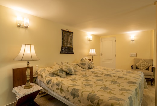 The Palms Bnb by RoamHome