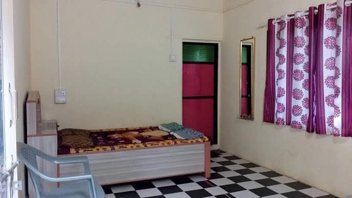 Vijaya Cottage - Tap to explore photos