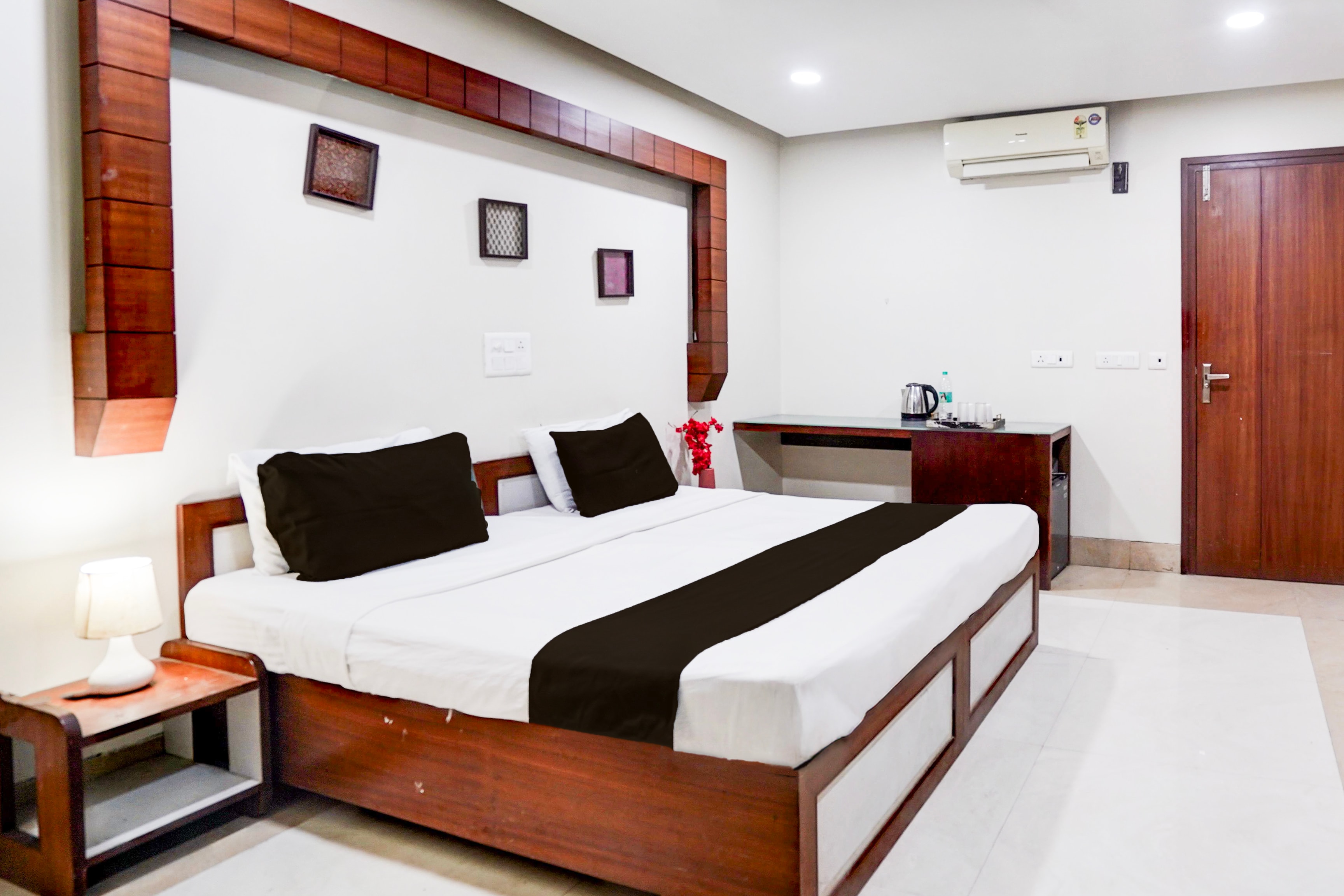 Townhouse Sector 122 Noida Formerly Hotel Zineb - Tap to explore photos