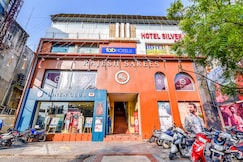 FabHotel Silver Inn, Gandhinagar