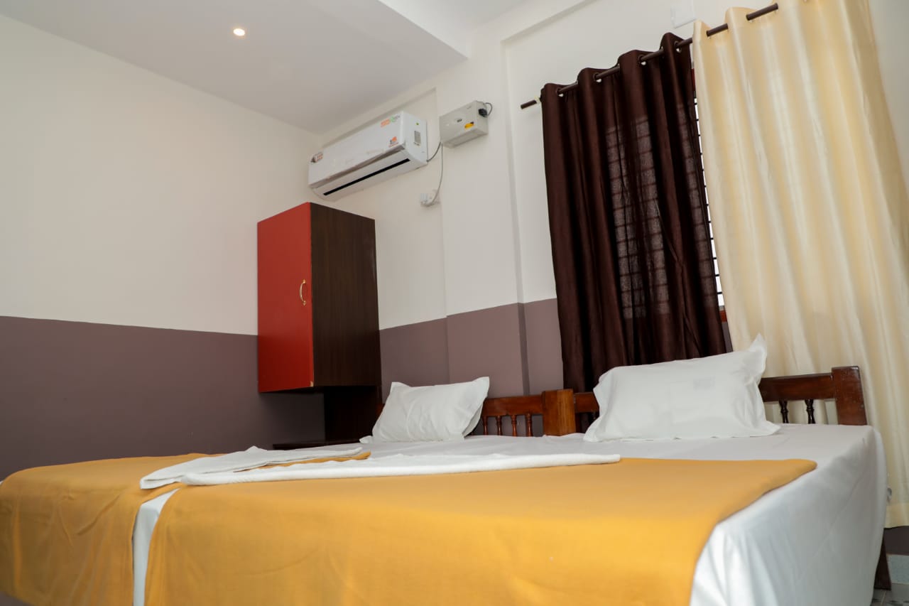 Indian Deluxe Lodge - Sullia - 80KM From Mangalore - Tap to explore photos
