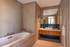 ABESQ DOHA HOTEL & RESIDENCES, an IHG hotel, Doha