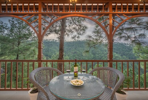 Sukoon Ghar | 4 Bedroom Luxurious villa in Kasauli