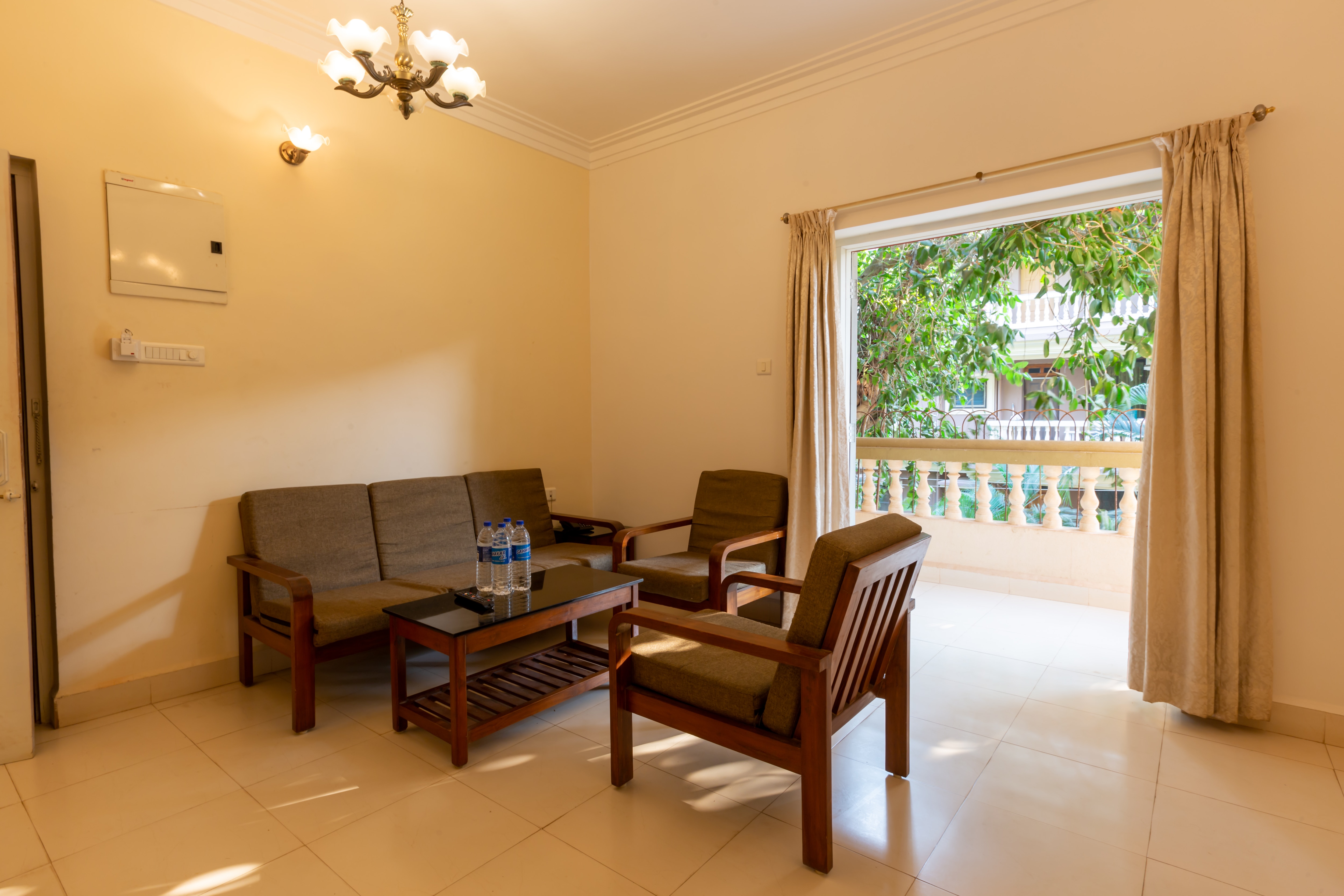 Pet Friendly Vacation Rental Pool WiFi Kitchen - Tap to explore photos