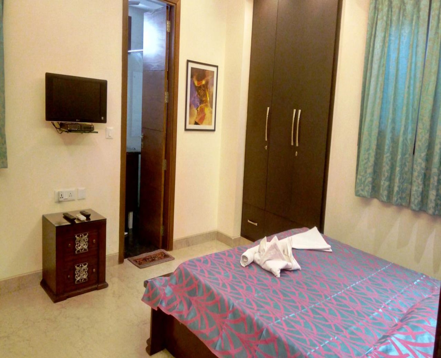 Sadhana inn hotel - Tap to explore photos