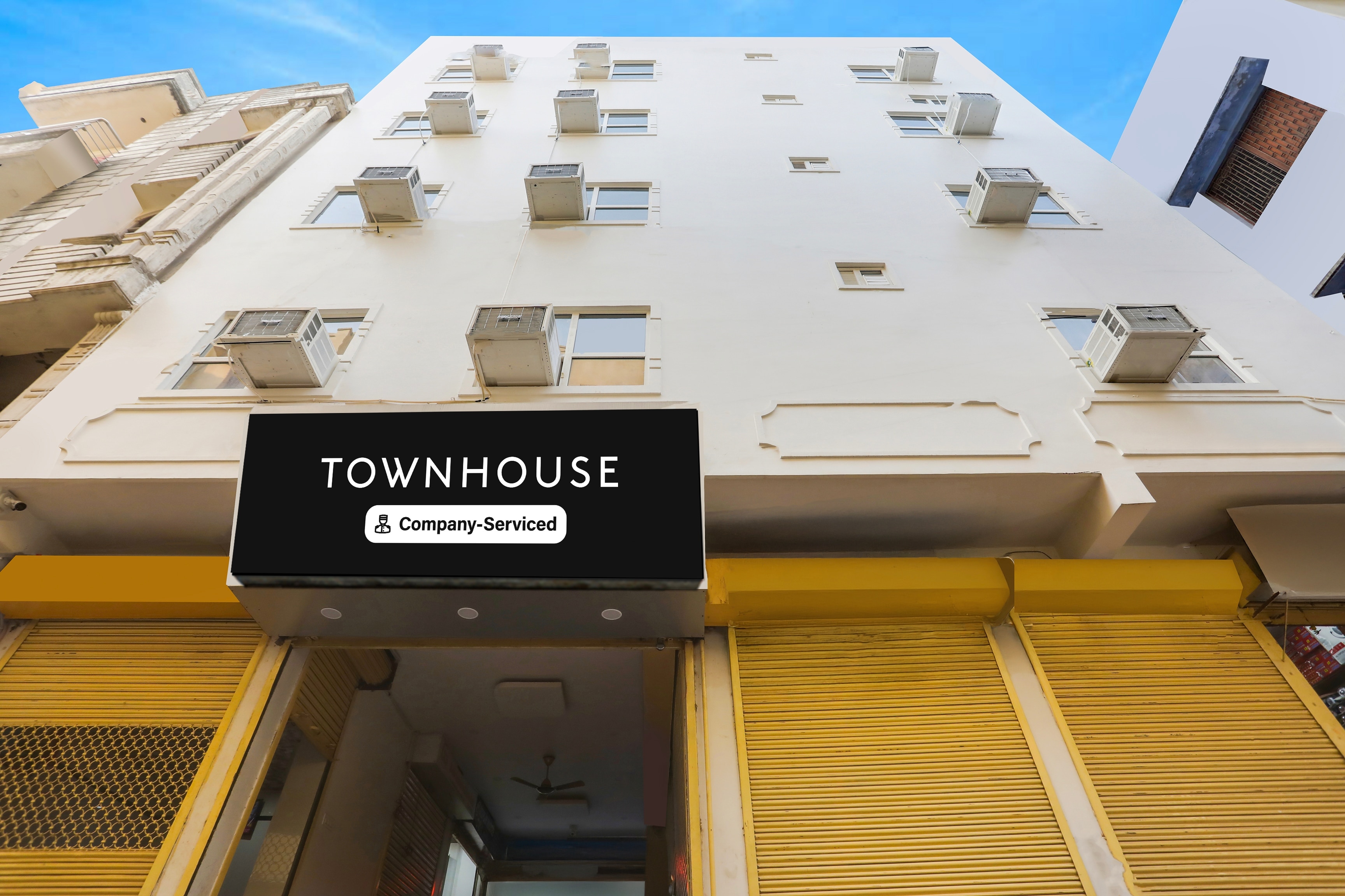 Super Townhouse Ghunghrani Street Godowlia Formerly Raghuveer Temple - Tap to explore photos