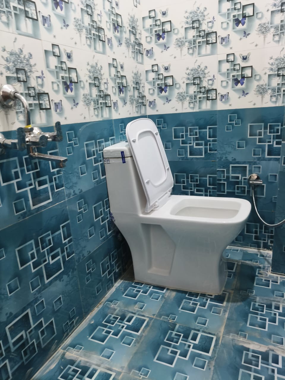 Rameshwaram guest house - Tap to explore photos