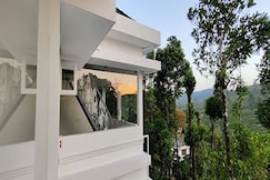 The White Vivid Homestay kuttikanam, Kuttikkanam