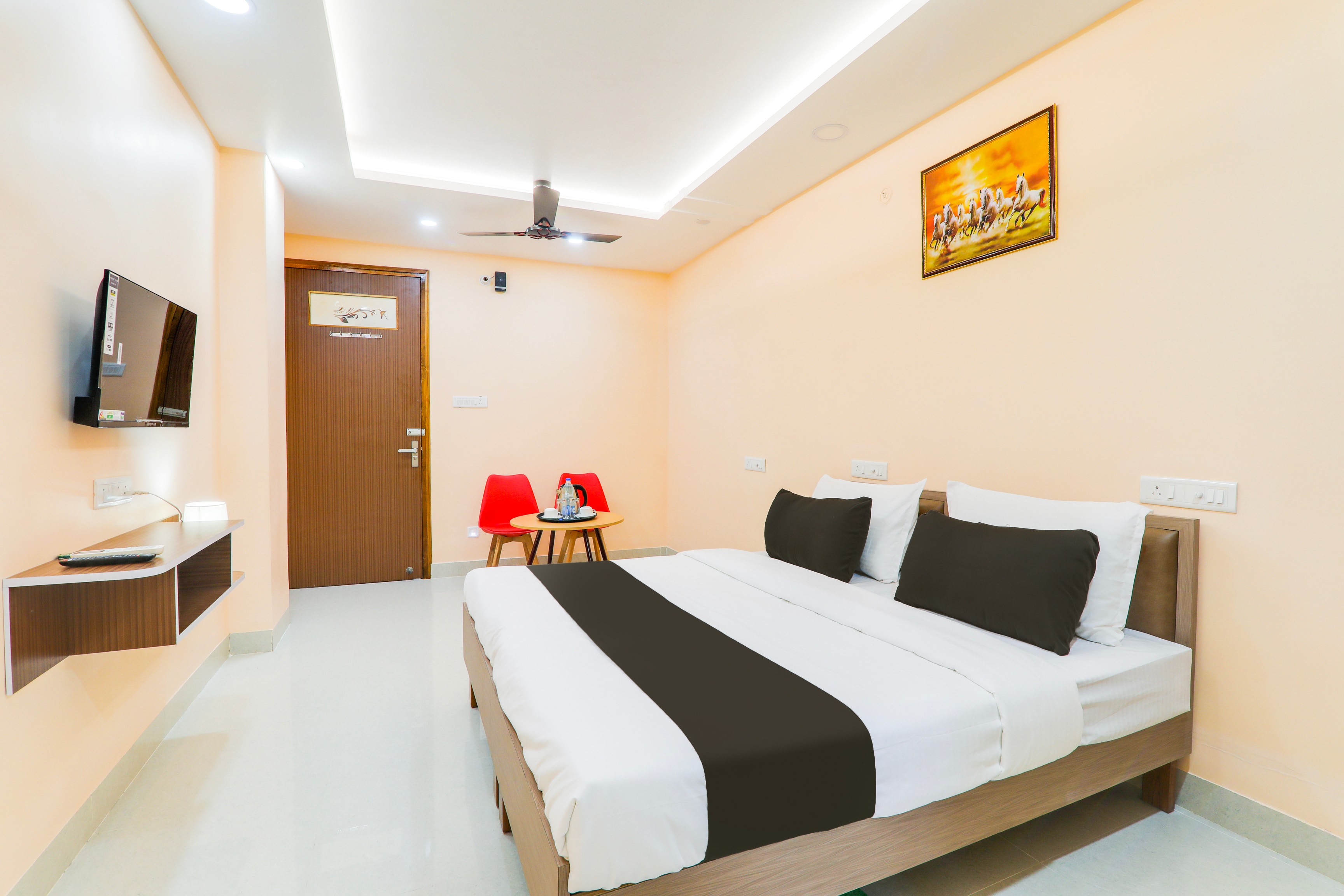 Hotel O Happy Times Vishveshwar Park - Tap to explore photos