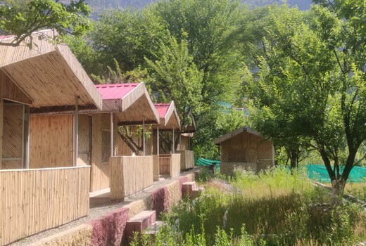 Tirthan Village Huts