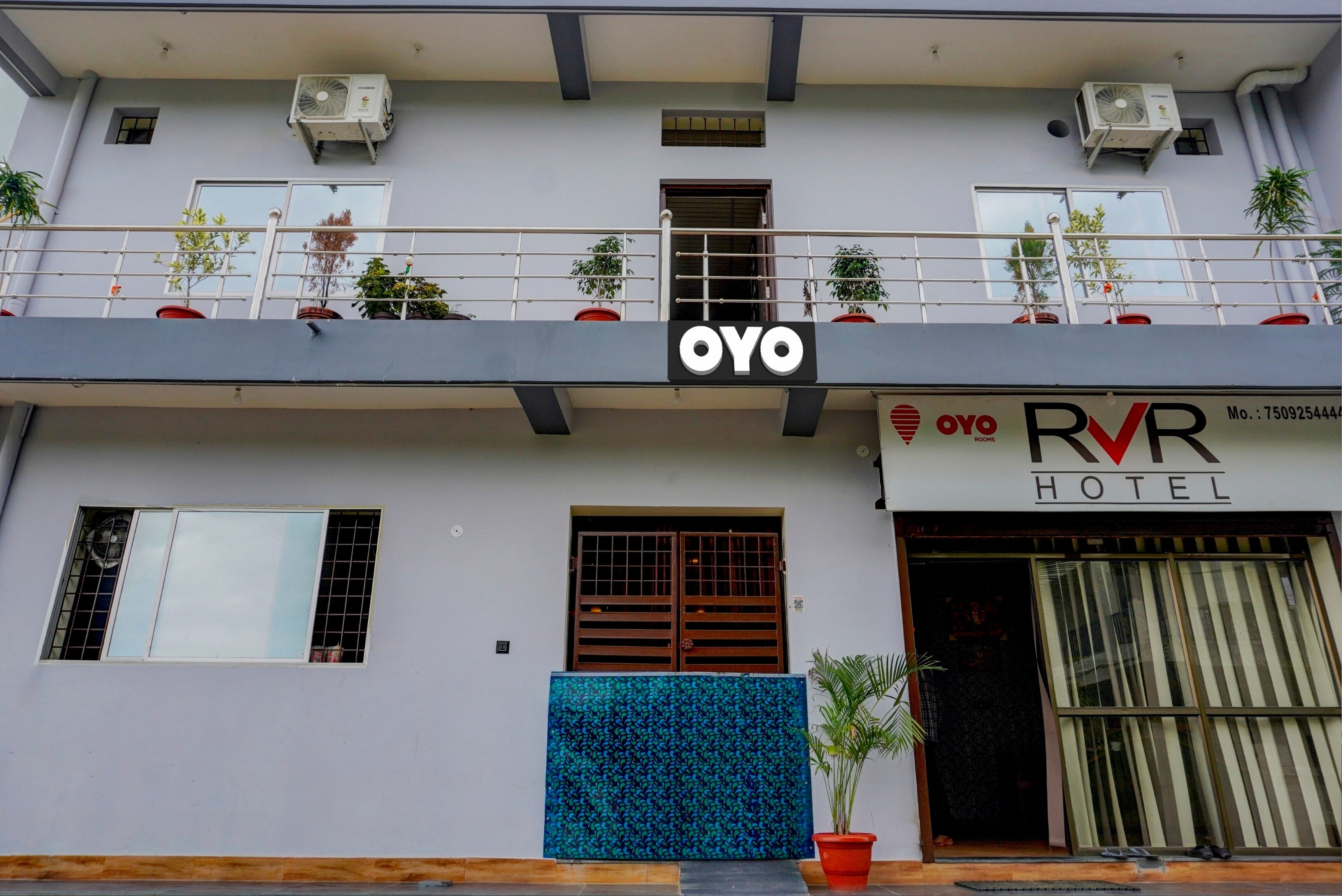 Hotel O RVR - Tap to explore photos