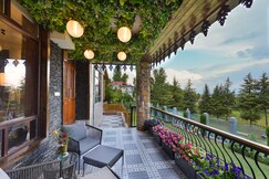 The Dal Chalet, Srinagar