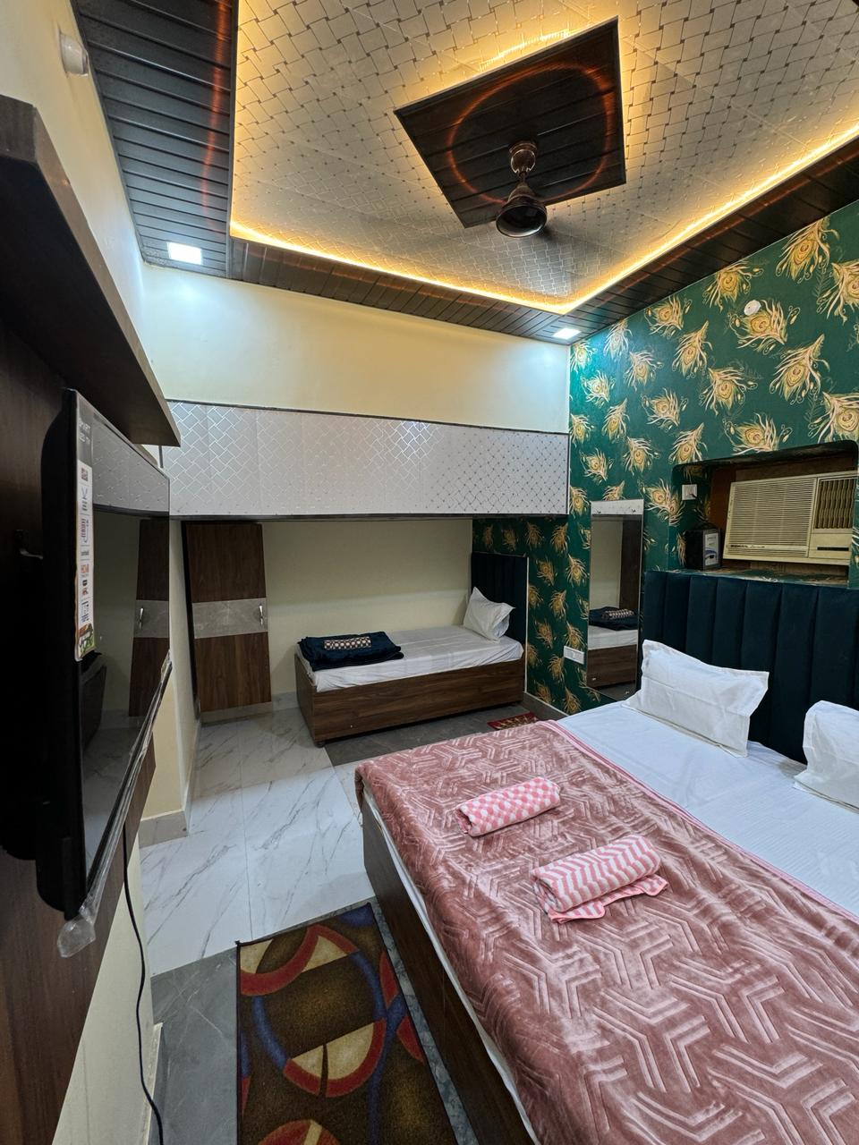 HOTEL DUBEY HERITAGE - Tap to explore photos