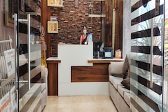 Hotel Mango Leaf, Malda