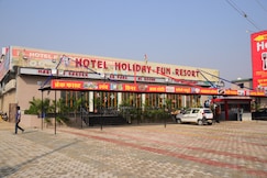 hotel holiday fun resort, Kotputli