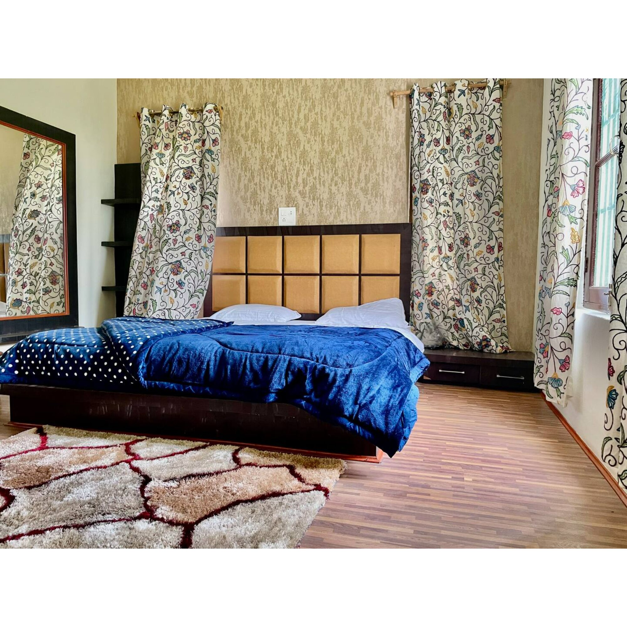 Pine Retreat Cottages - Tap to explore photos