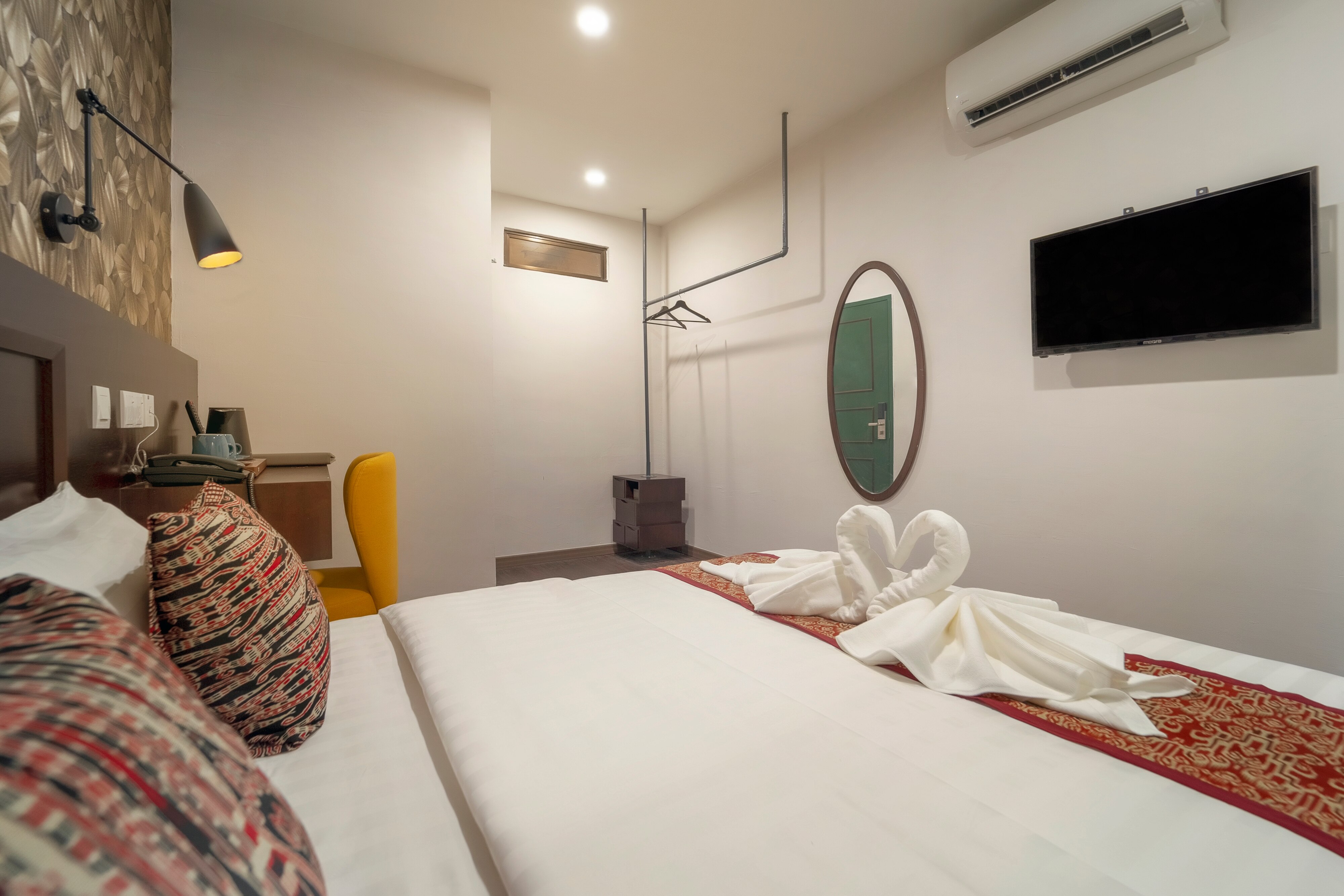East Riverine Boutique Hotel - Tap to explore photos
