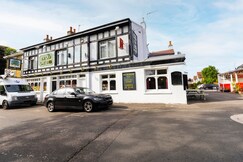 OYO Old Oak Tree Inn,  London