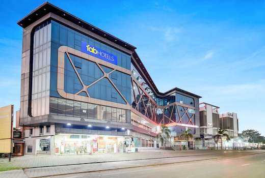 FabHotel Lake View I