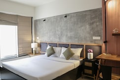 Archwood by Monte Villina, Pune