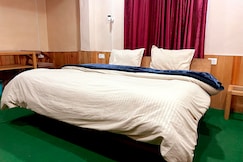 Kasol Backpackers, Sainj