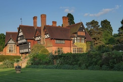 Best Western Plus Grim's Dyke Hotel,  London