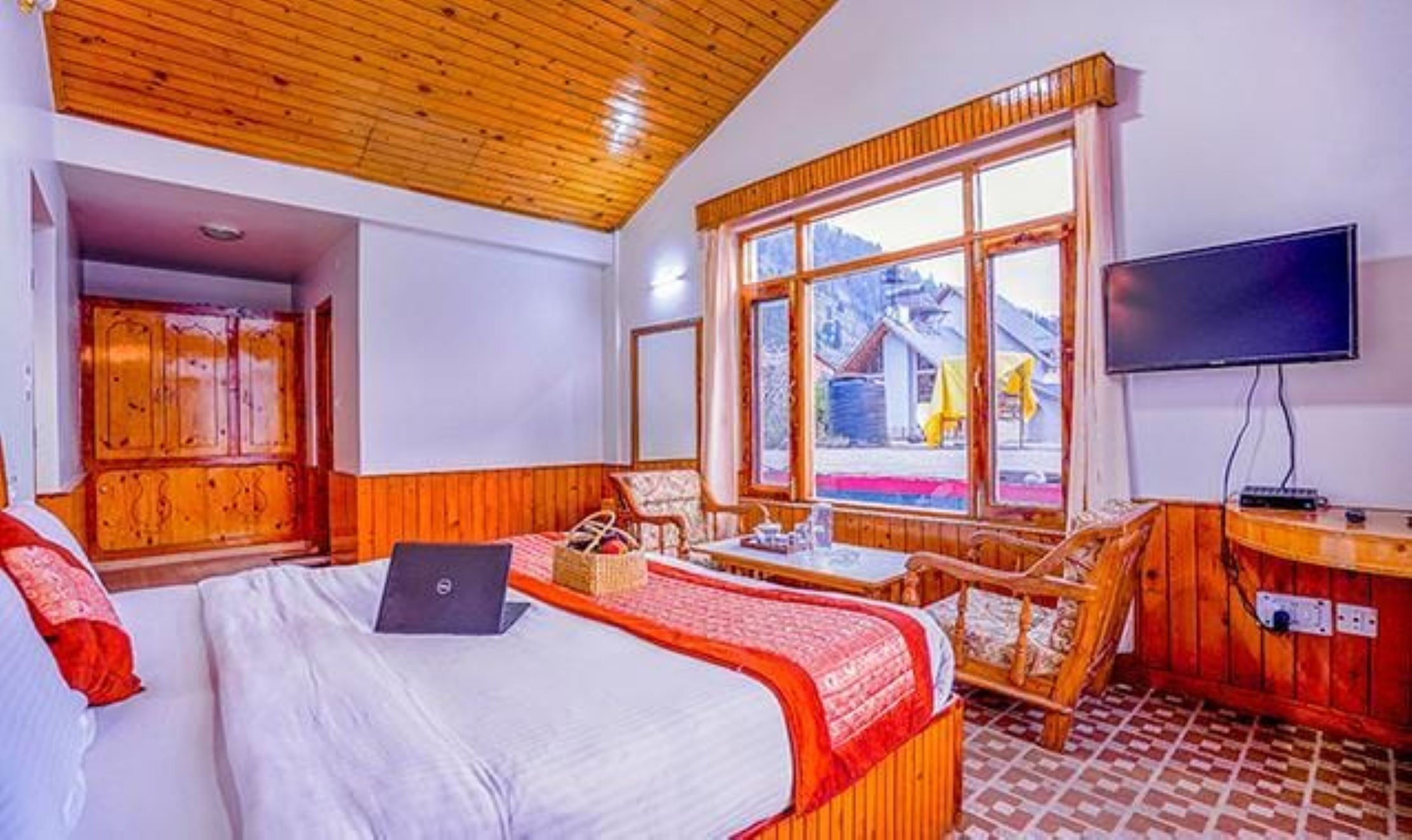 Snow heaven cottage, Manali - Tap to explore photos