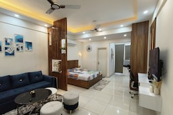 Cozy Loft, Zirakpur