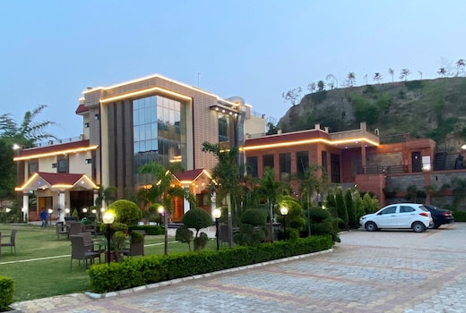 The Asanar Hills