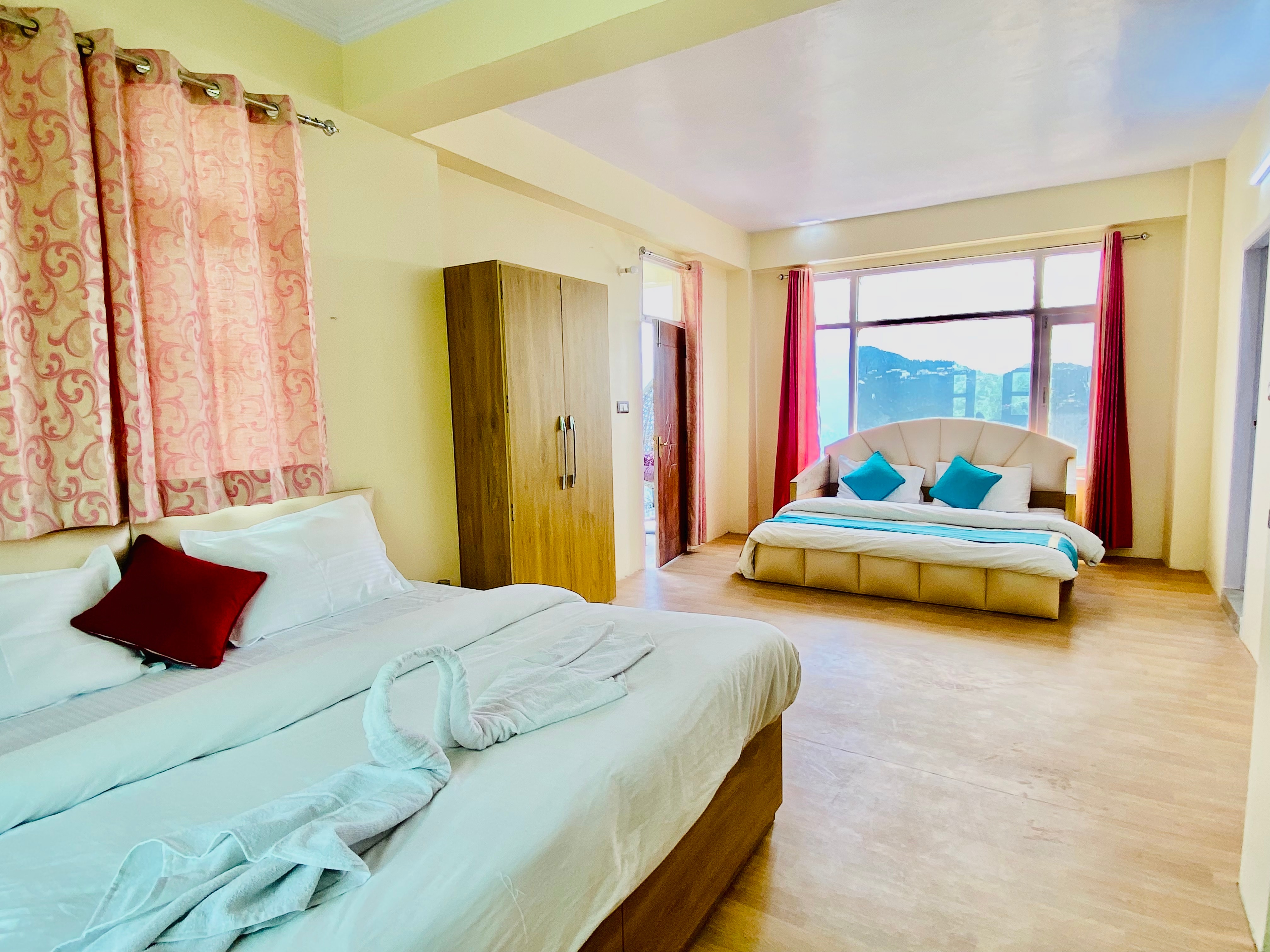Staynest Royal Ace Mashobra - Tap to explore photos