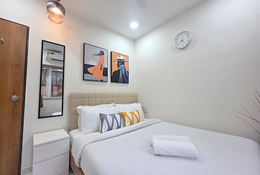 Lite Stays - Khar West