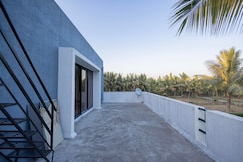 White Mansion, Olpad