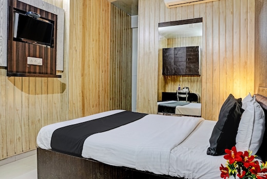 Hotel O Lotus Residency Near Anand Nagar Metro Station