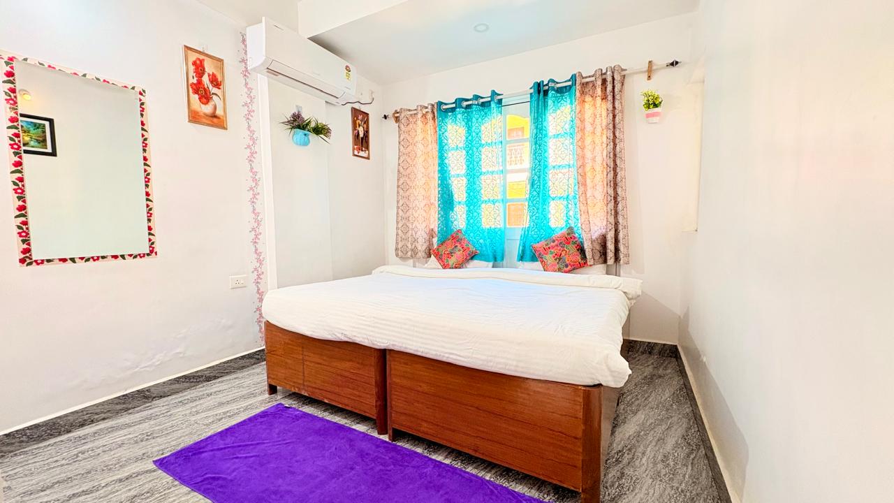Le' Nora 2 BHK Cozy Apt wth Pool & Kitchen Candolim - Tap to explore photos