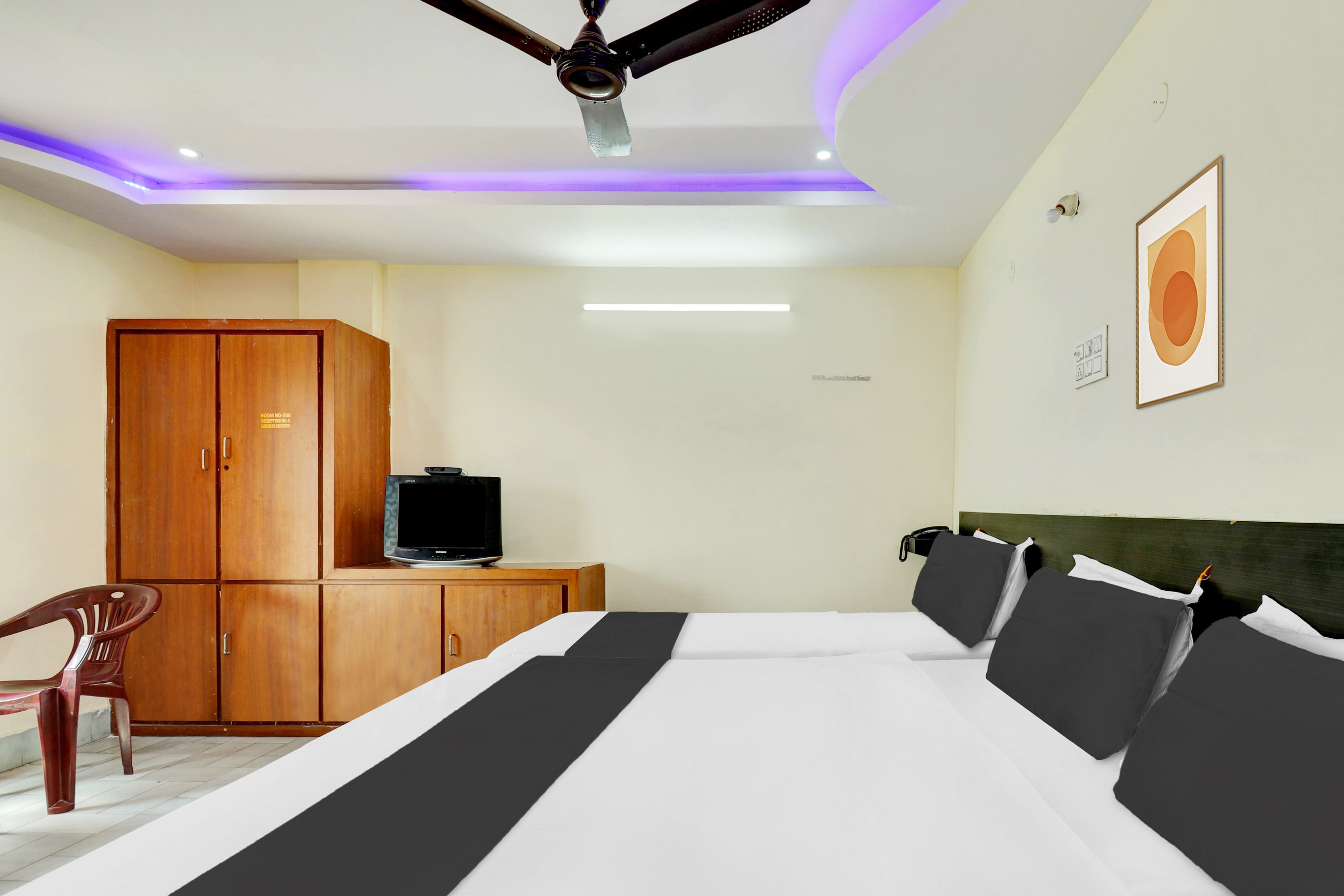 Hotel O Aditya Grand - Tap to explore photos