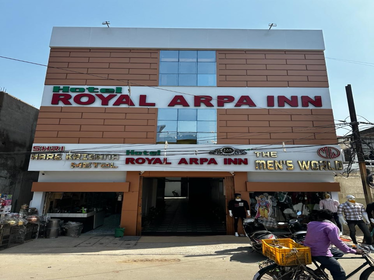 Hotel Royal Arpa Inn - Tap to explore photos