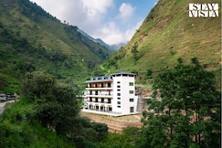 StayVista at The Pandavas - Brookside Bliss, Chakrata