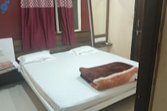 Hotel Shri Gajanan and Restorent, Omkareshwar