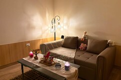 Spacious 1 BHK with Balcony Near Artemis, Gurgaon
