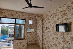 POP 84882B                         Wajidpur Residency, Noida