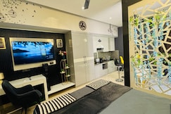 Leos's Den 09, Delhi