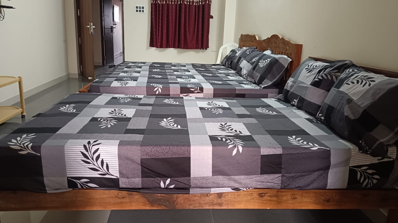 VASANTHAM PALACE INN A/C.LODGE - Tap to explore photos