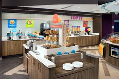Tru by Hilton McDonough, Spalding