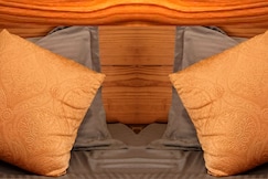 Hotel Yoga Retreat, Rishikesh