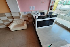 Redrose Hotel & Banquet, Noida