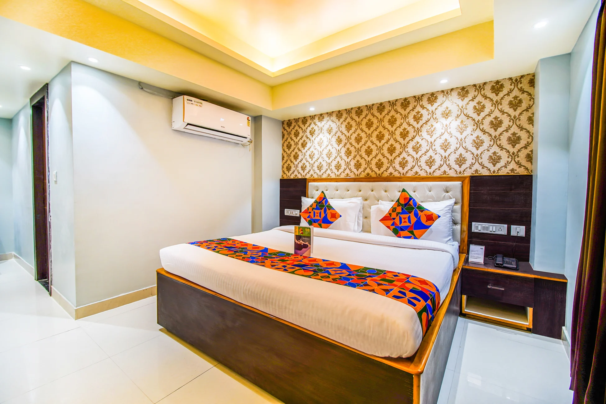 SVR HOTEL & BANQUET, Patna