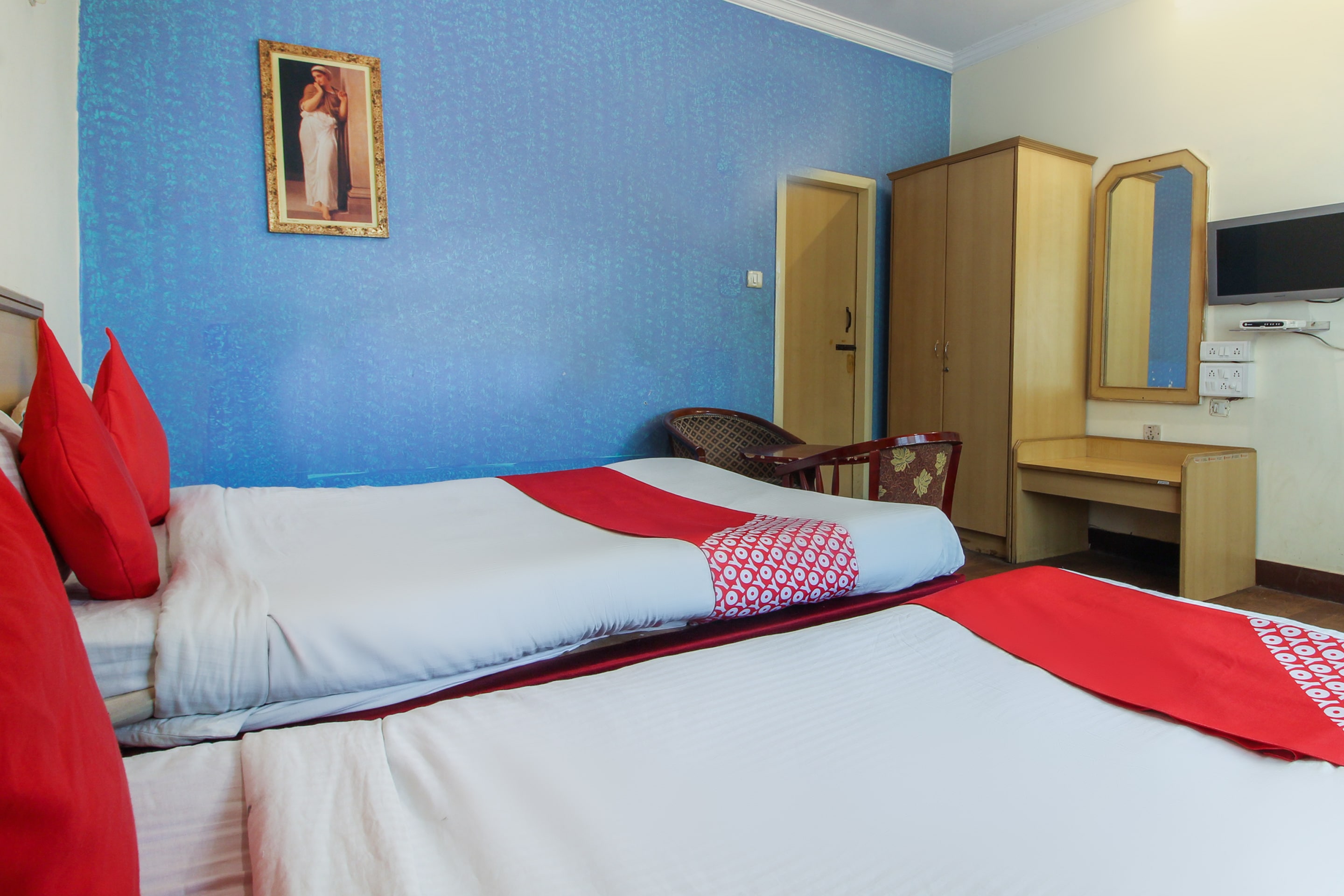 Hotel O Luxury Villas Near Begumpet Airport - Tap to explore photos